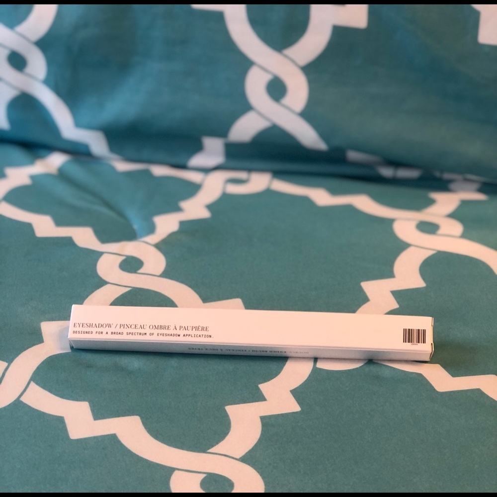 Brand New Seint Dual Eyeshadow Brush